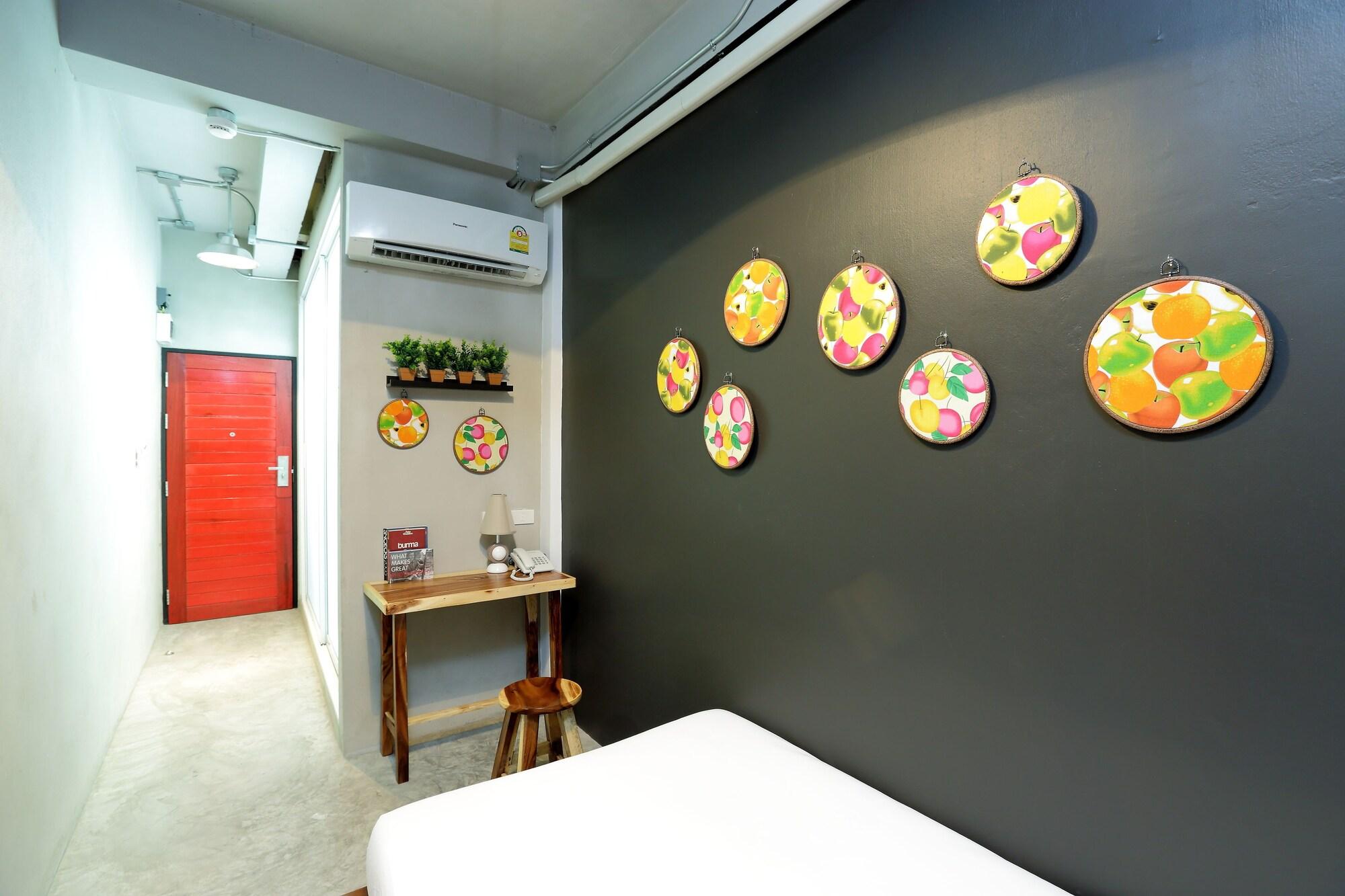 Smile Inn Bangkok Extérieur photo