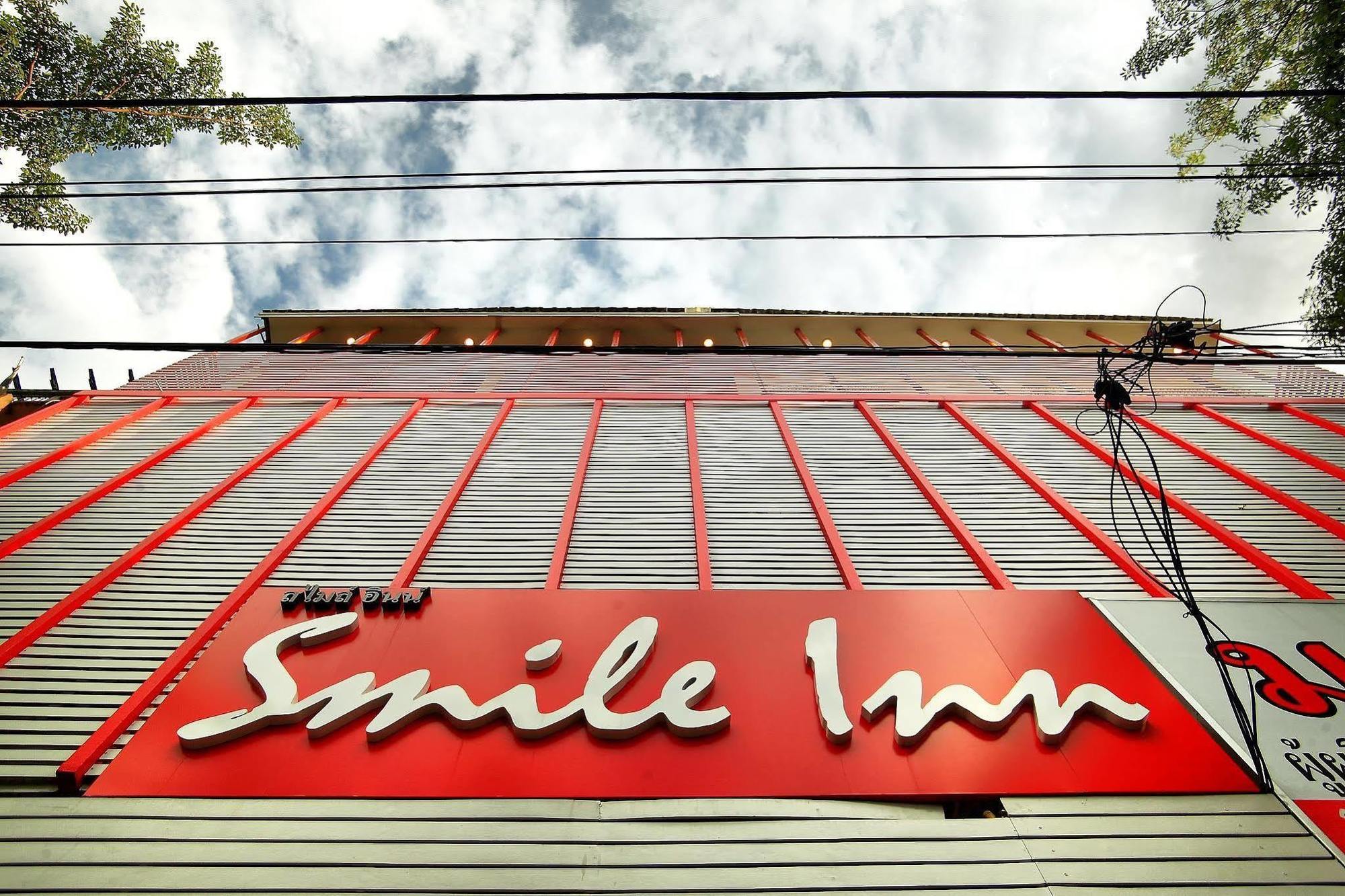 Smile Inn Bangkok Extérieur photo