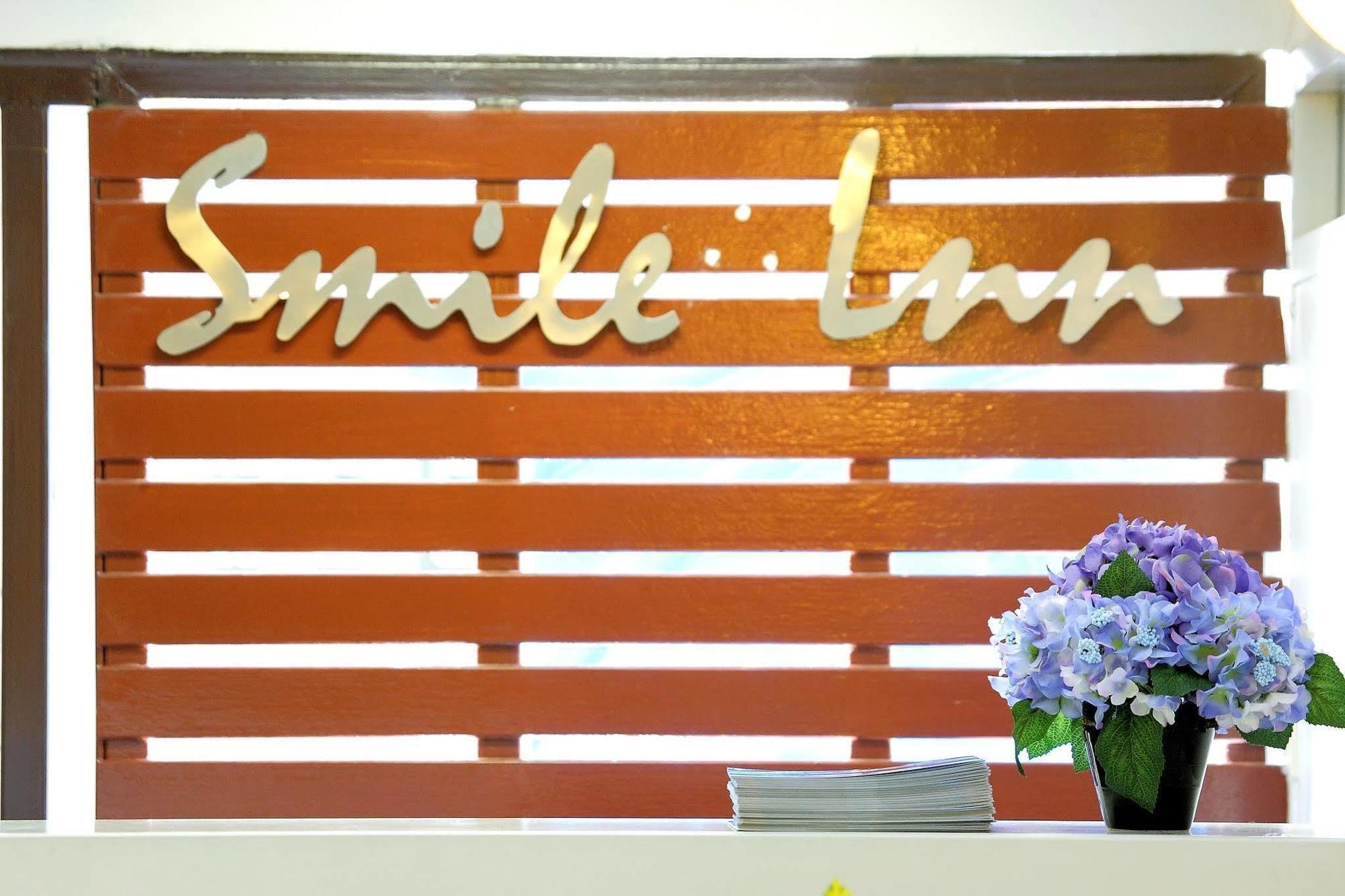 Smile Inn Bangkok Extérieur photo
